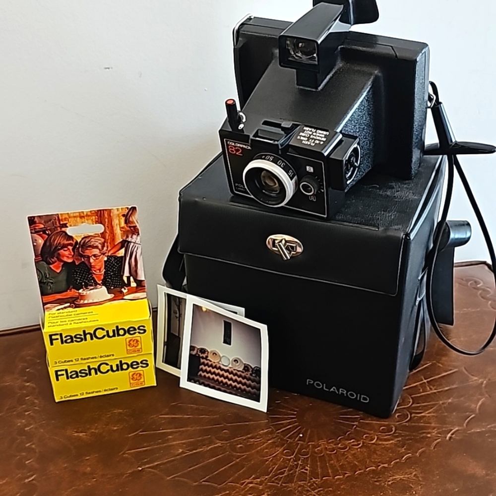 Polaroid Flash Cube Camera